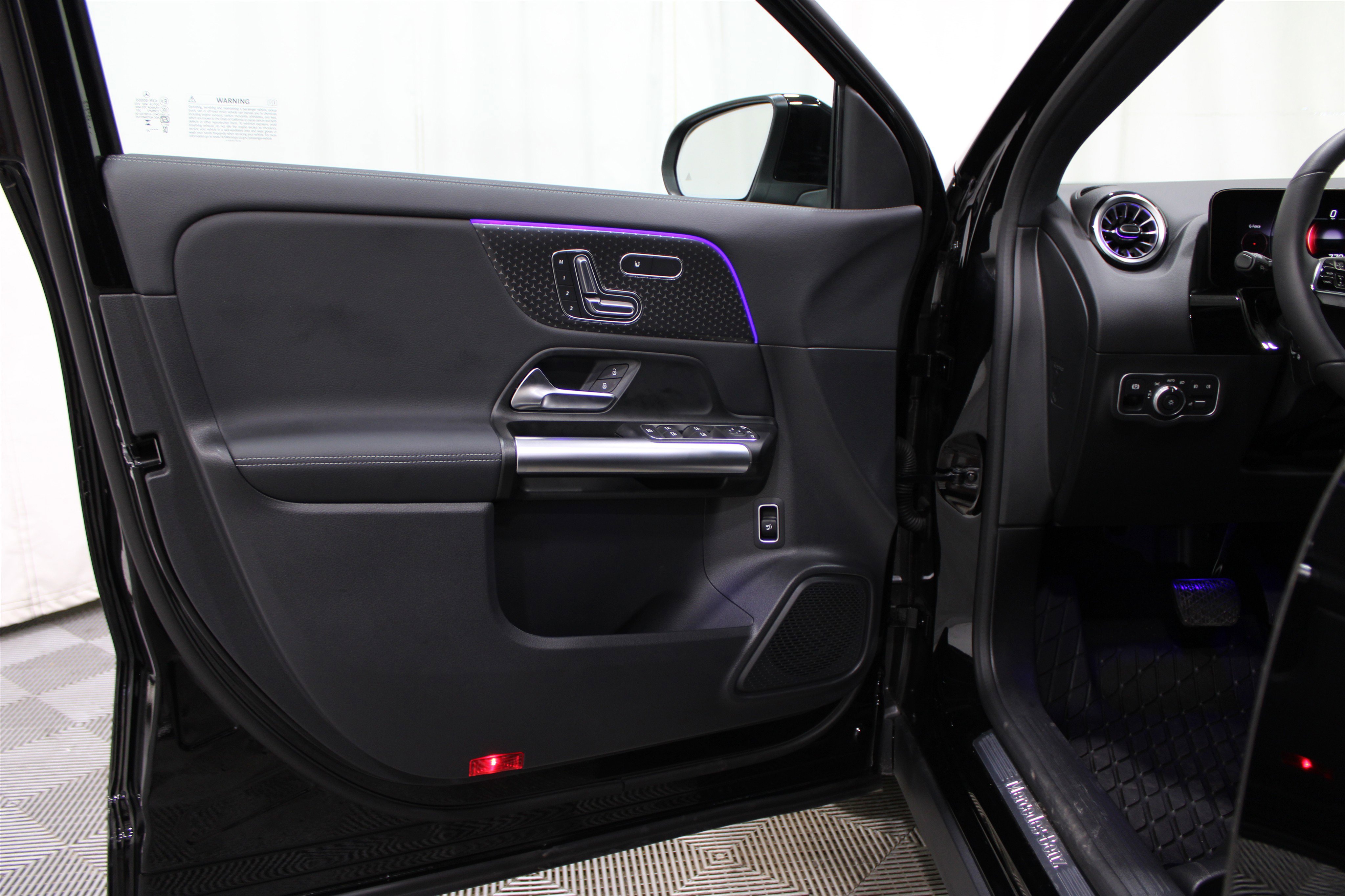 Used 2025 Mercedes-Benz GLA 250 4MATIC image 6