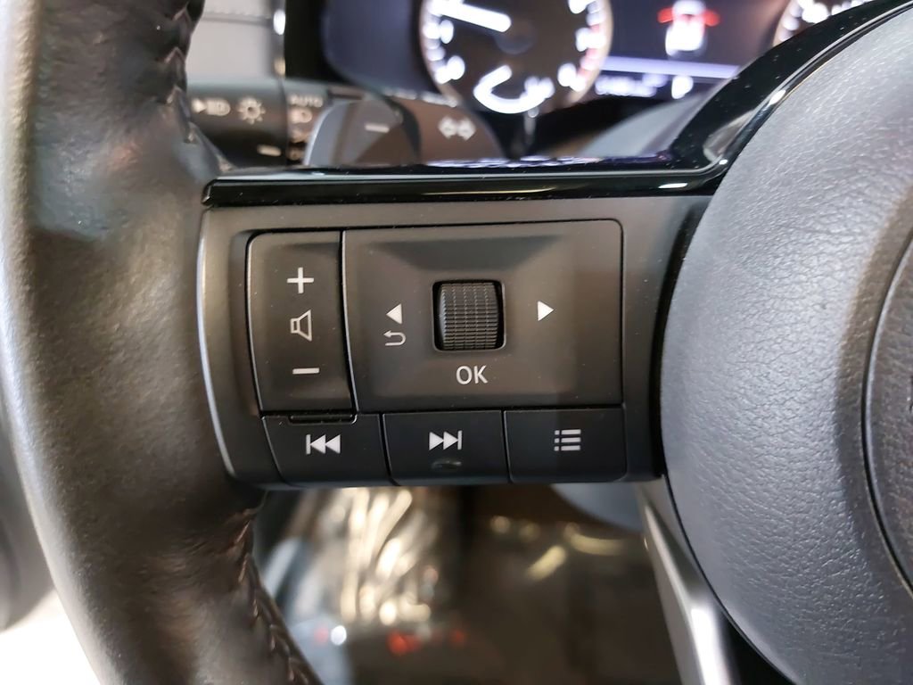 Used 2023 Nissan Pathfinder SL w/ SL Premium Package image 18