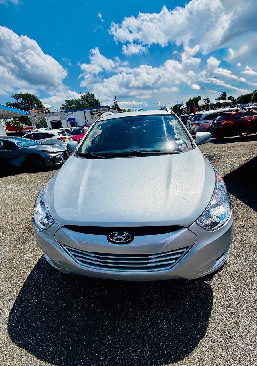 Used 2011 Hyundai Tucson GLS AWD/4WD image 3