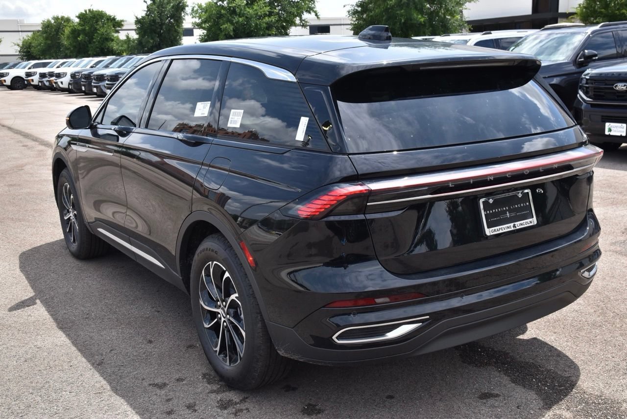 New 2026 Lincoln Nautilus Premier AWD/4WD image 9