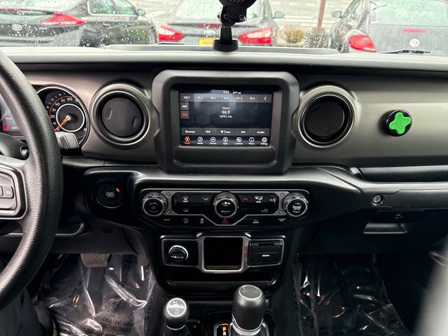 Used 2023 Jeep Gladiator Sport image 23