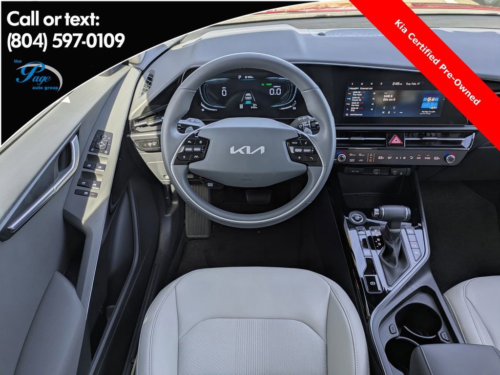Used 2025 Kia Niro EX image 16