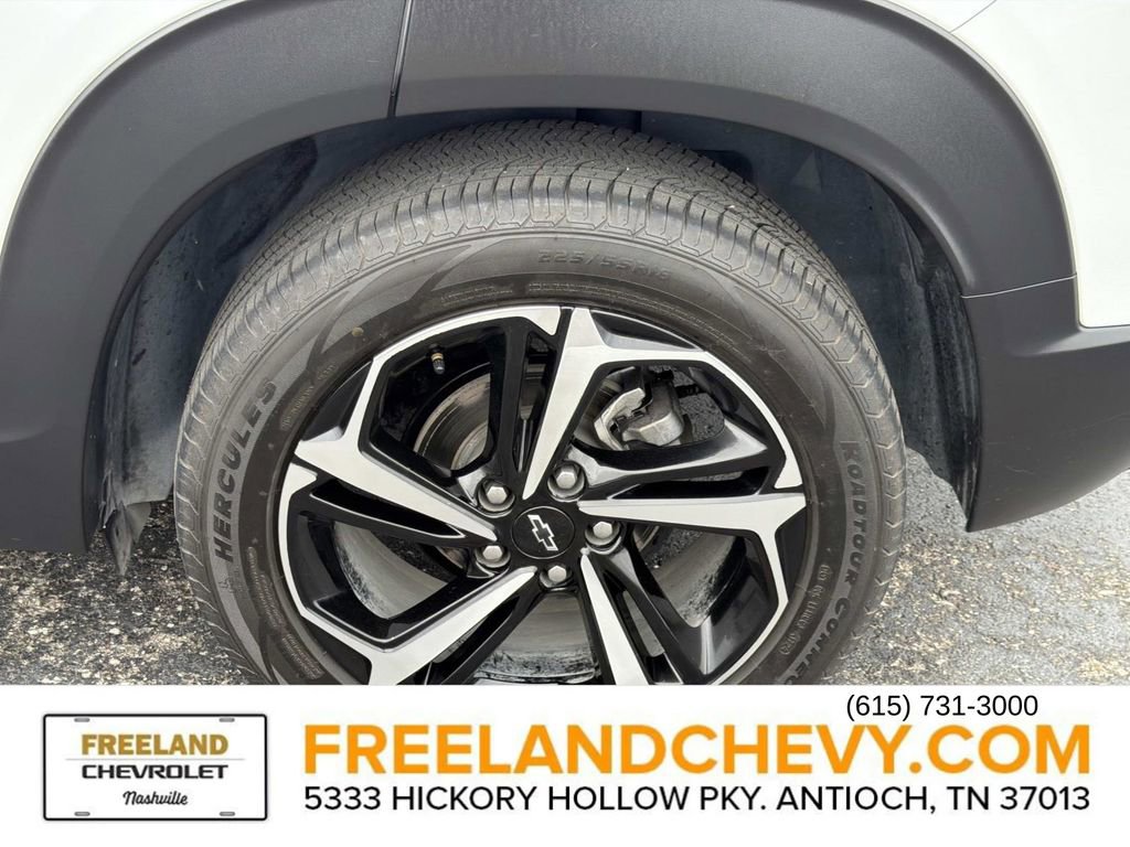 Used 2021 Chevrolet TrailBlazer RS w/ Sun and Liftgate Package image 11