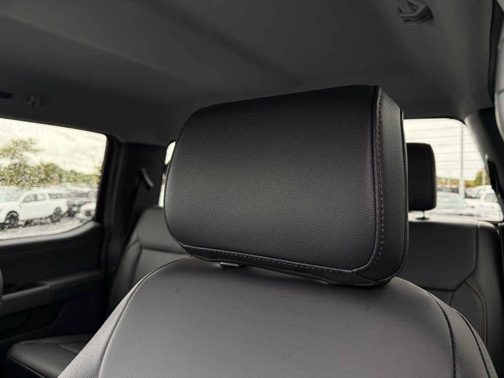 New 2026 Ford F250 Lariat w/ Black Appearance Package image 23