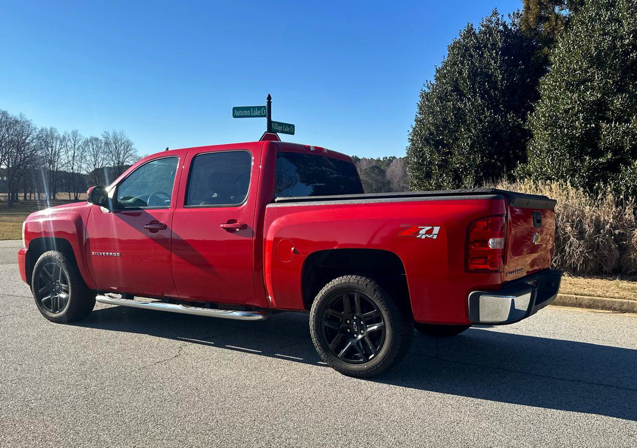Used 2013 Chevrolet Silverado 1500 LTZ w/ Suspension Package, Off-Road AWD/4WD image 8