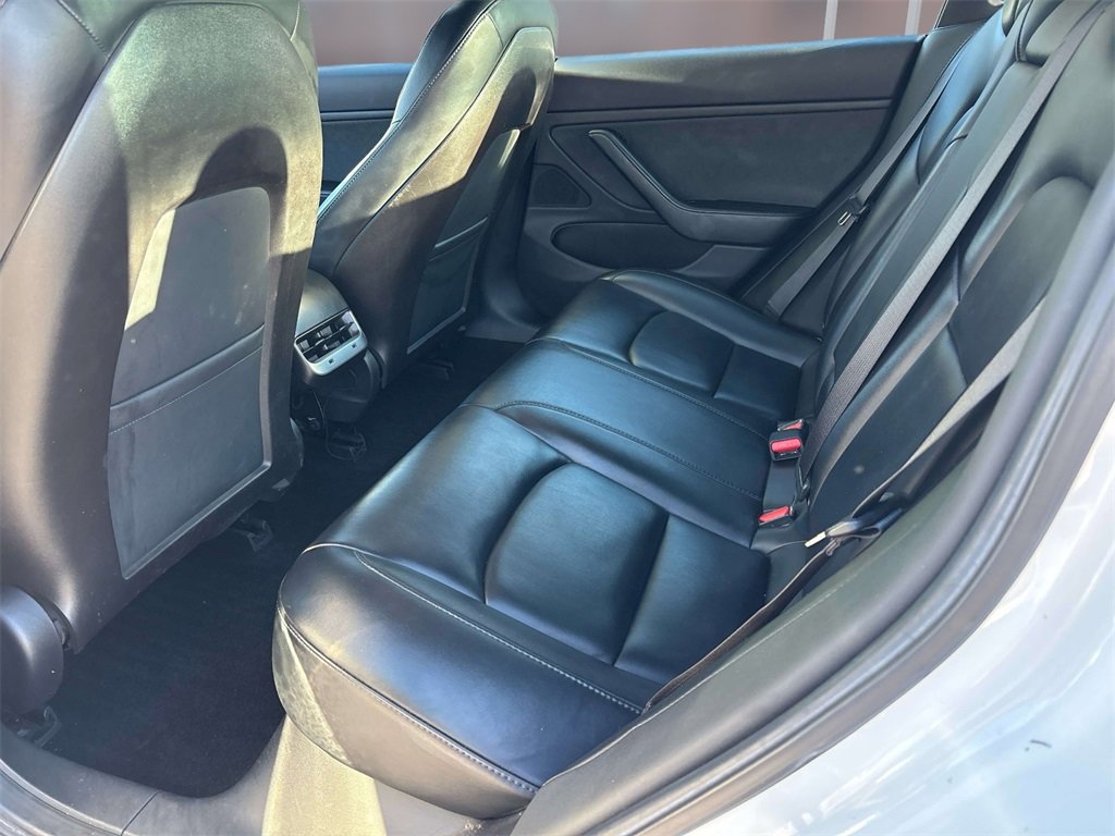 Used 2019 Tesla Model 3 Performance image 8