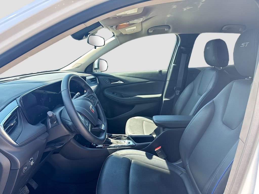 Certified 2025 Buick Encore GX Sport Touring w/ Advanced Technology Package image 10