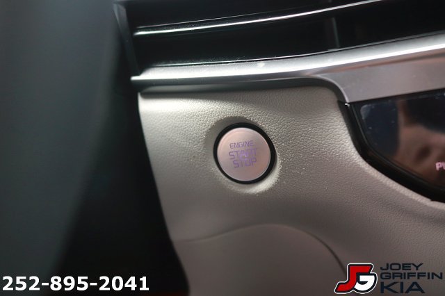 Certified 2025 Kia Sorento EX w/ Panoramic Sunroof Package FWD image 26