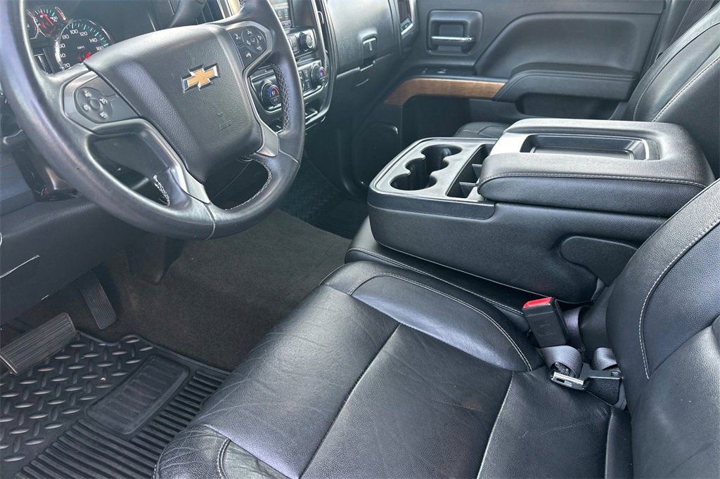 Used 2017 Chevrolet Silverado 2500 LTZ image 11