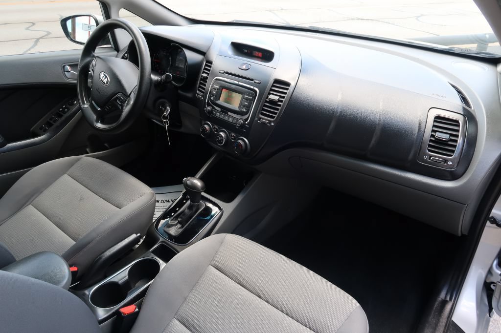 Used 2017 Kia Forte LX FWD image 10