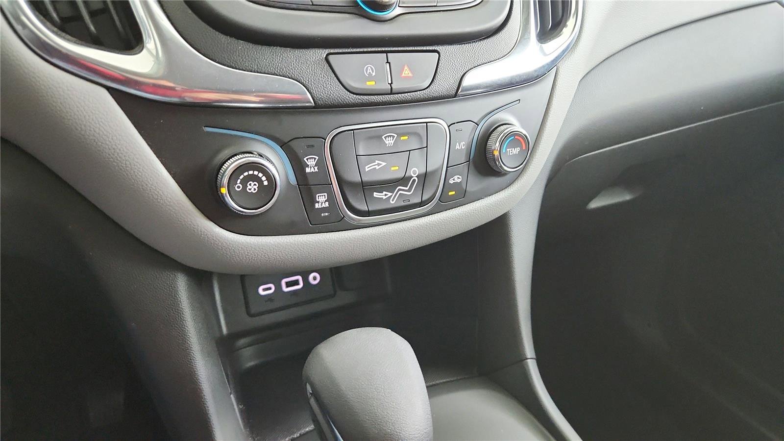 Used 2024 Chevrolet Equinox LS w/ LS Convenience Package FWD image 24