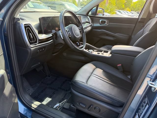 Used 2025 Kia Sorento EX AWD/4WD image 12