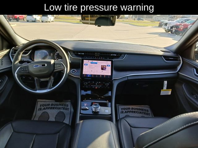 New 2025 Jeep Grand Cherokee L Limited w/ Luxury Tech Group II image 23