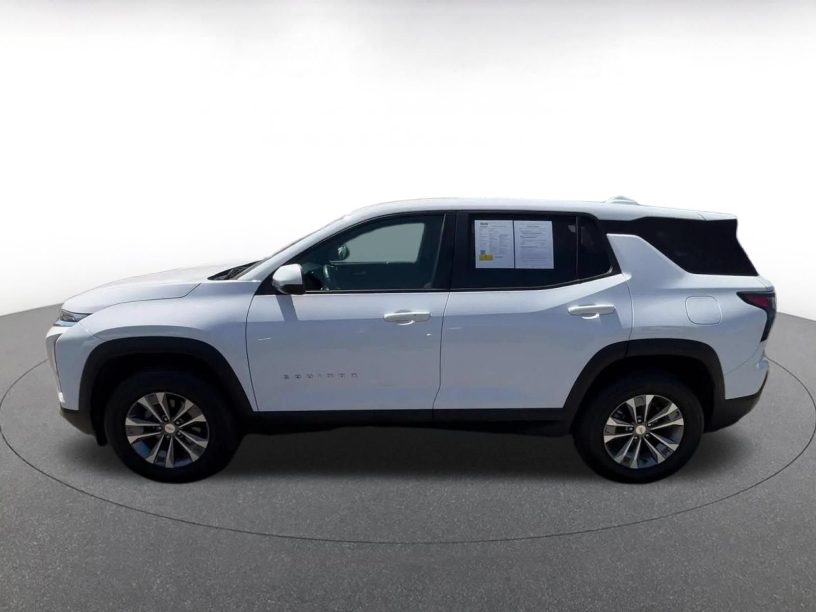 Used 2025 Chevrolet Equinox LT FWD image 8