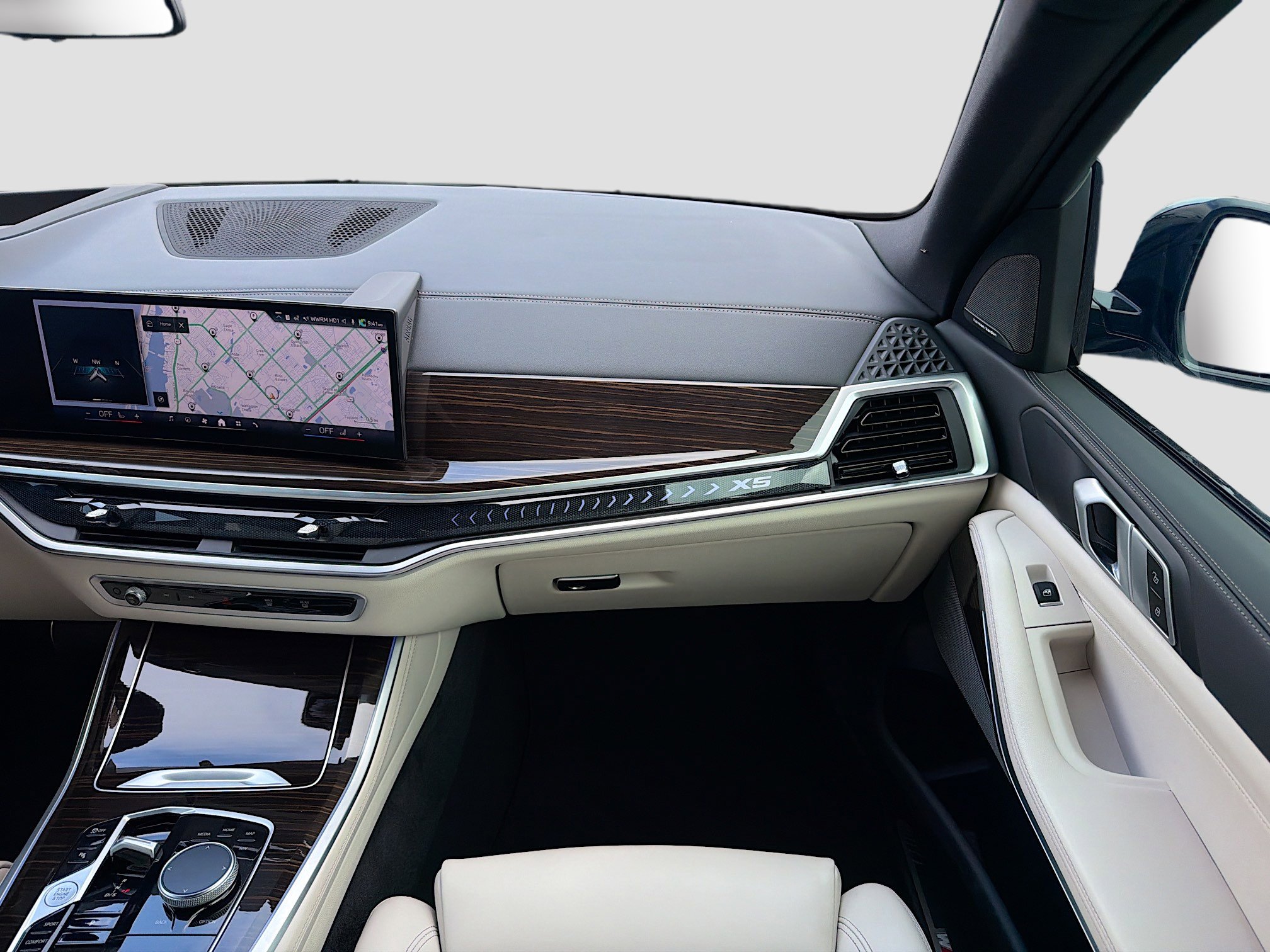 Used 2024 BMW X5 sDrive40i w/ M Sport Package image 18