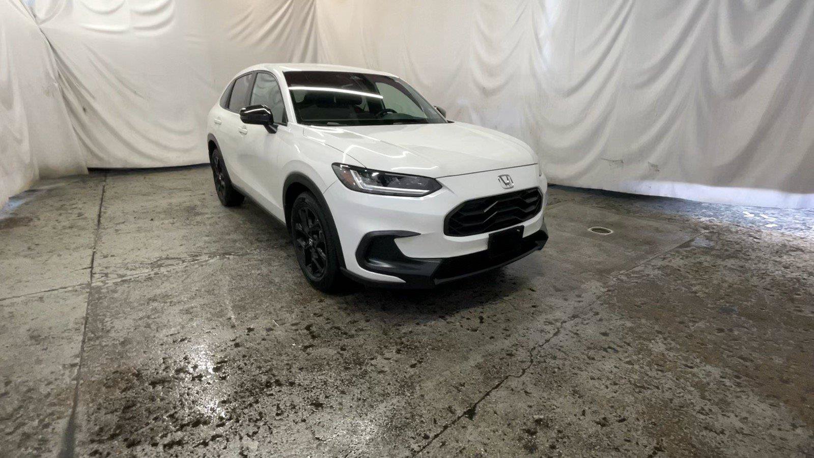 Certified 2025 Honda HR-V Sport image 1