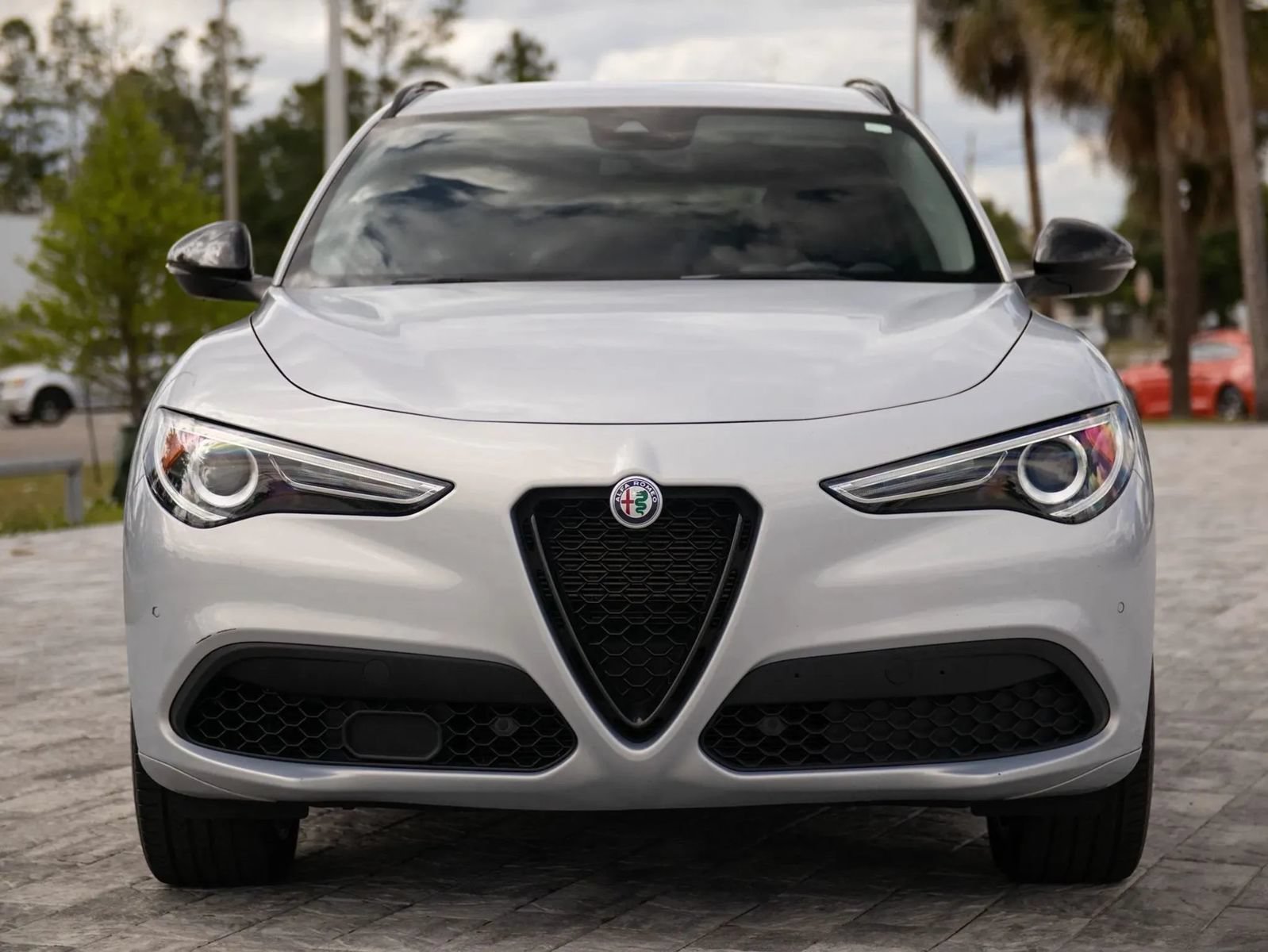 Used 2020 Alfa Romeo Stelvio Sport w/ Quick Order Package 22K Sport RWD image 4