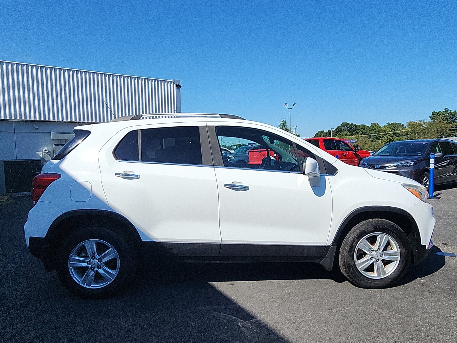 Used 2018 Chevrolet Trax LT w/ LT Convenience Package AWD/4WD image 6