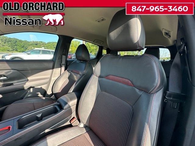 Used 2025 Nissan Kicks SR FWD image 11