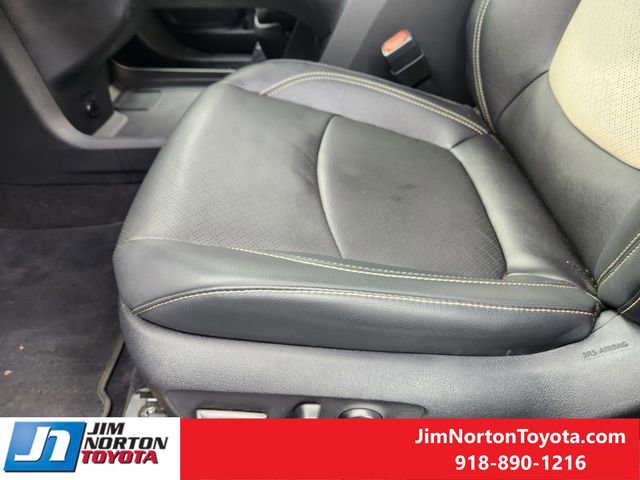 Used 2025 Toyota Sienna Limited image 27
