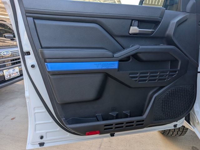 Used 2025 Toyota Tacoma TRD Off-Road image 23