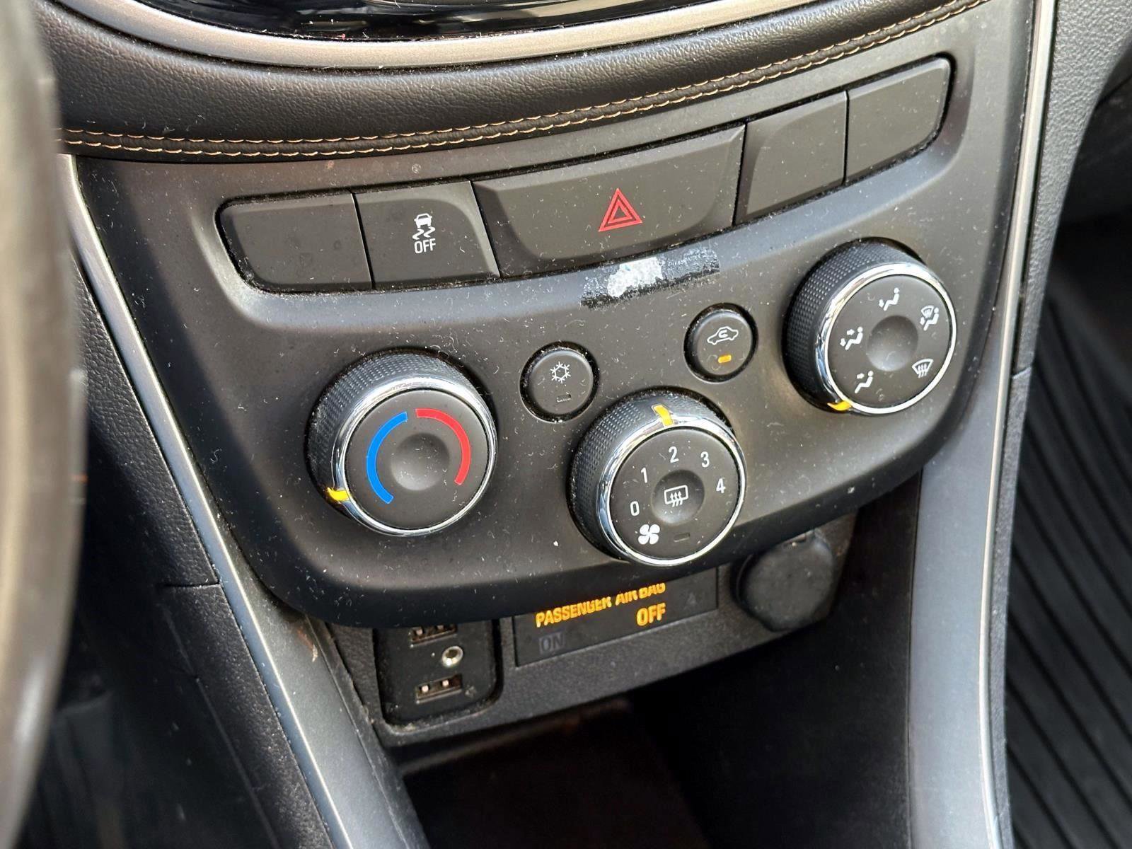 Used 2020 Chevrolet Trax LT w/ Driver Confidence Package image 25