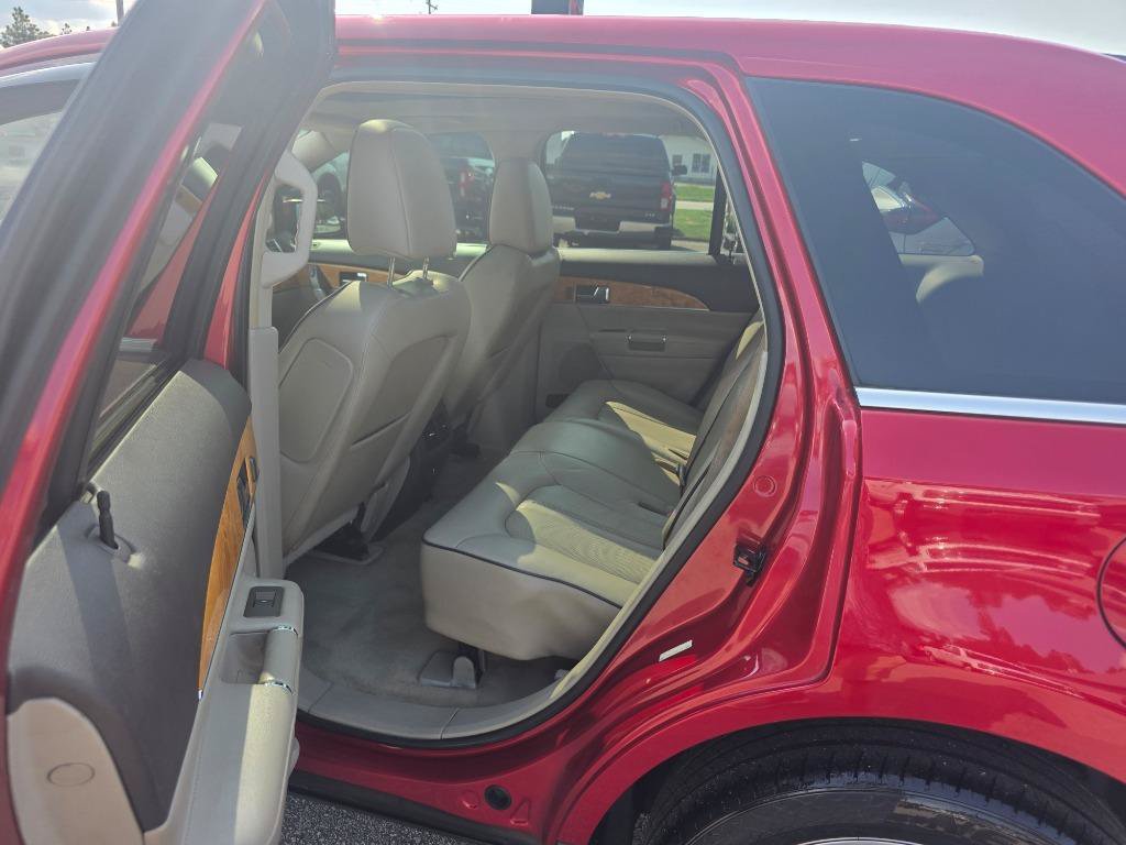 Used 2012 Lincoln MKX FWD image 7