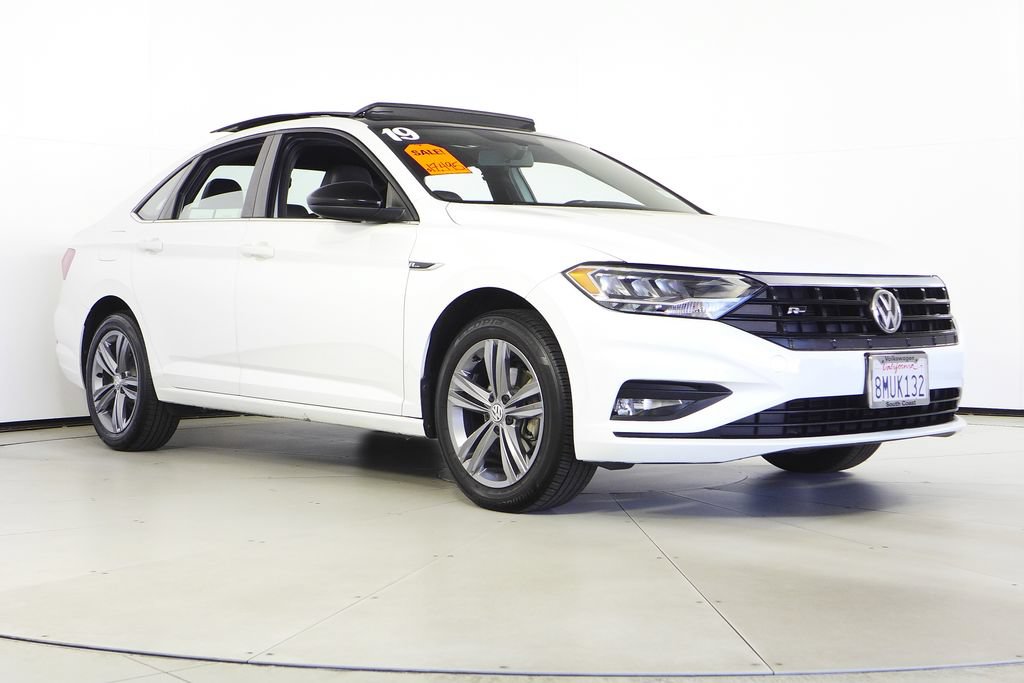 Used 2019 Volkswagen Jetta R-Line FWD image 4