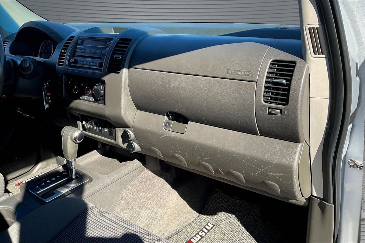 Used 2006 Nissan Frontier NISMO w/ (J01) Sunroof Pkg image 26