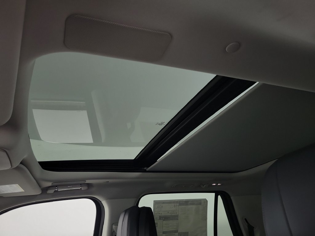 New 2027 Lincoln Navigator L Reserve RWD image 24