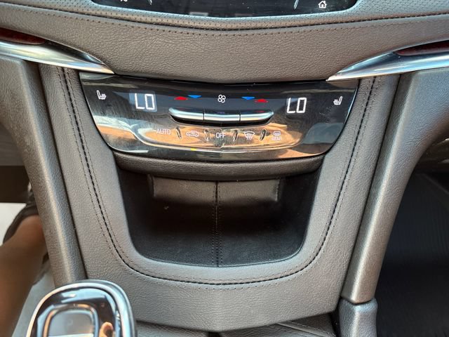 Used 2022 Cadillac XT5 Premium Luxury w/ LPO, Floor Liner Package AWD/4WD image 18