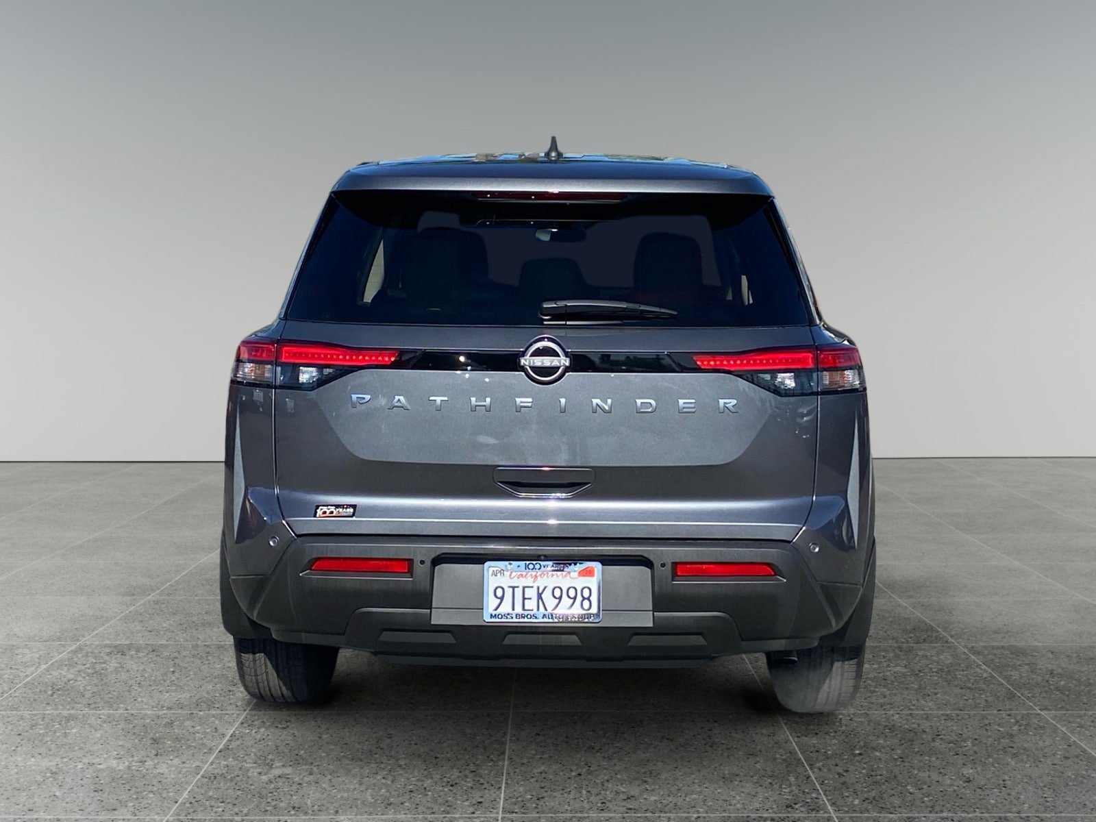 Used 2025 Nissan Pathfinder S w/ Cargo Package FWD image 4