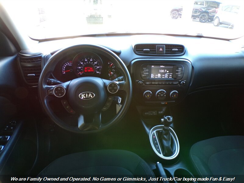 Used 2018 Kia Soul FWD image 32