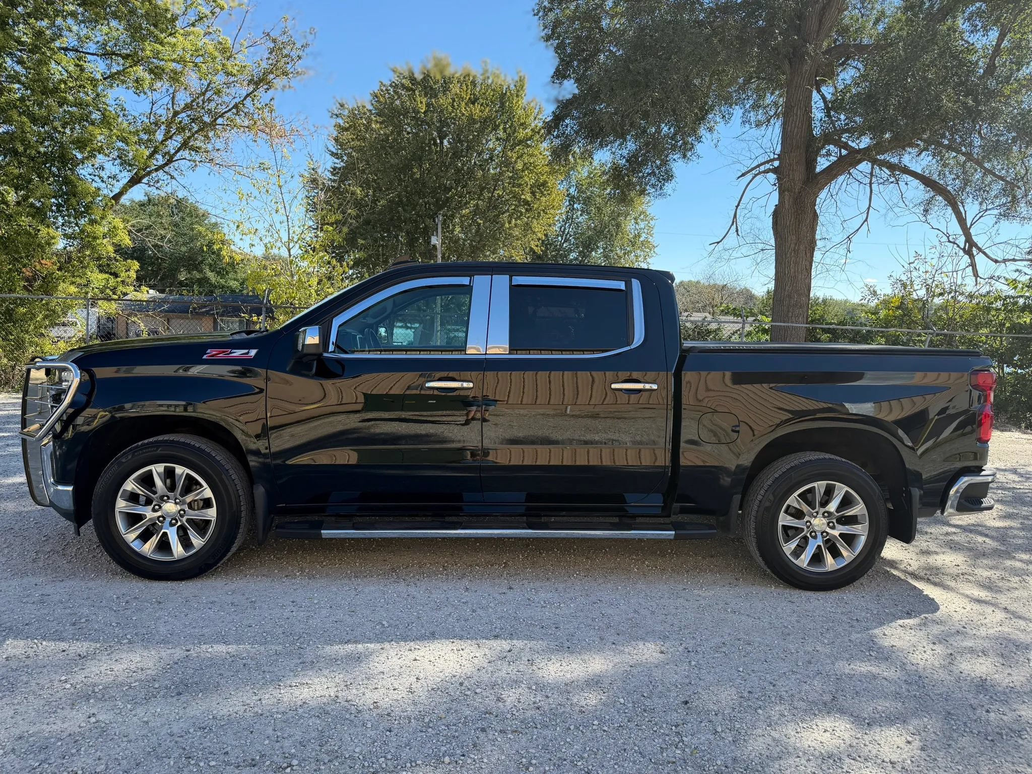 Used 2019 Chevrolet Silverado 1500 LTZ w/ LTZ Premium Package AWD/4WD image 8