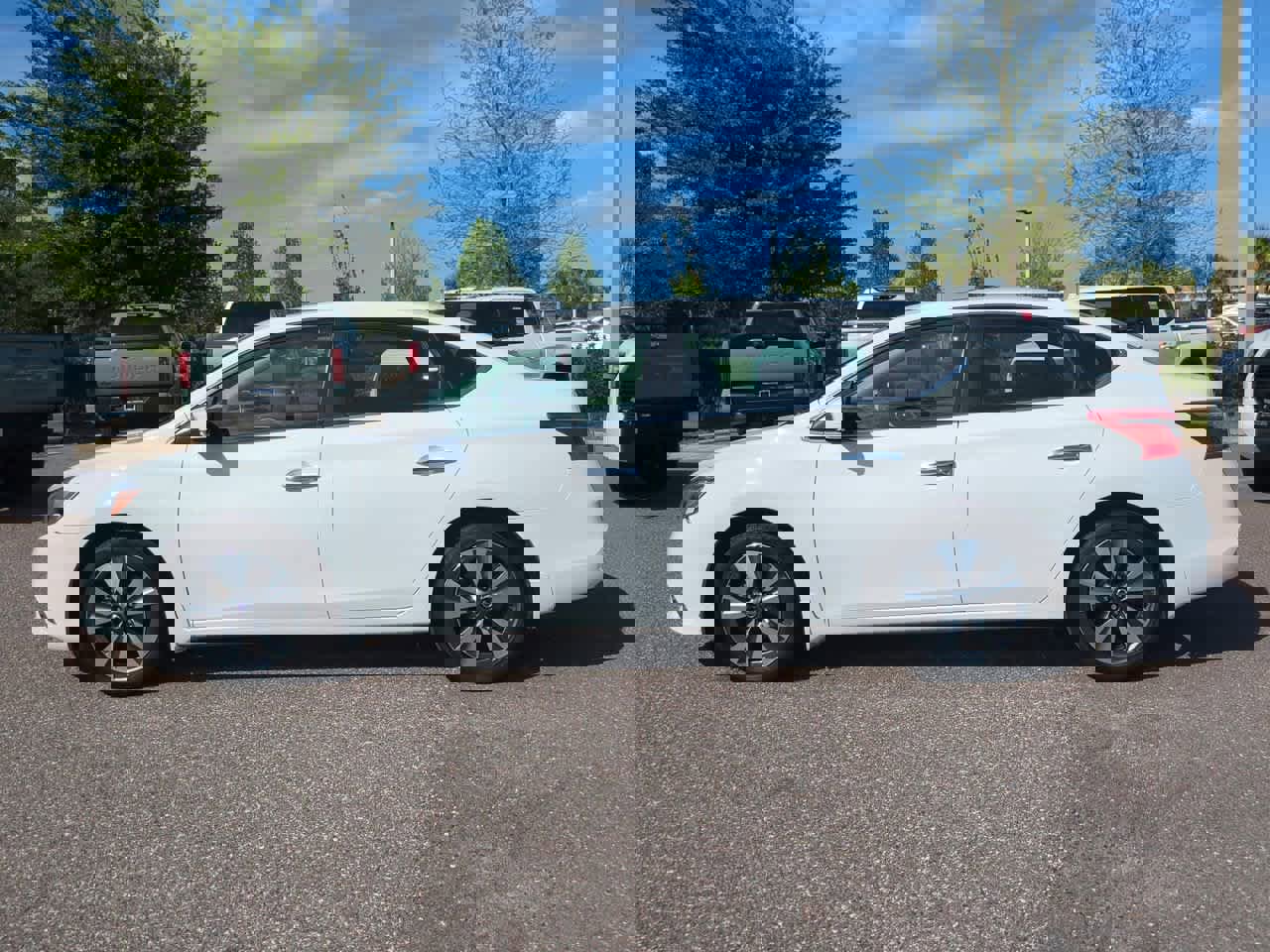 Used 2019 Nissan Sentra SV w/ Special Edition Package image 3