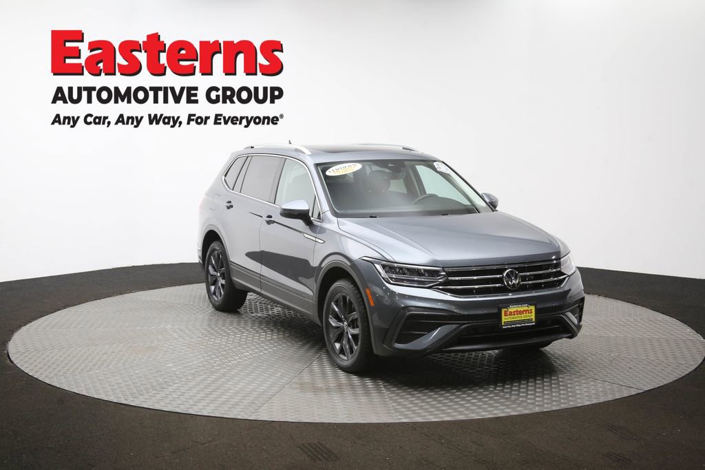 Used 2022 Volkswagen Tiguan SE w/ Panoramic Sunroof Package image 52