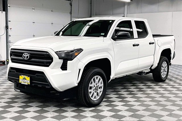 Used 2024 Toyota Tacoma SR image 10