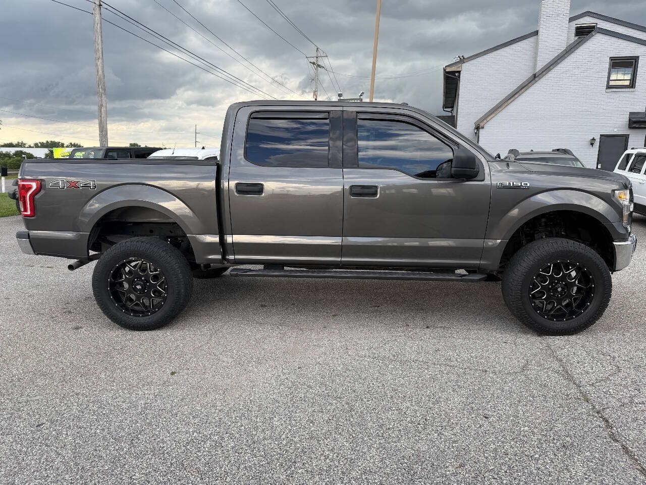 Used 2017 Ford F150 XLT AWD/4WD image 7
