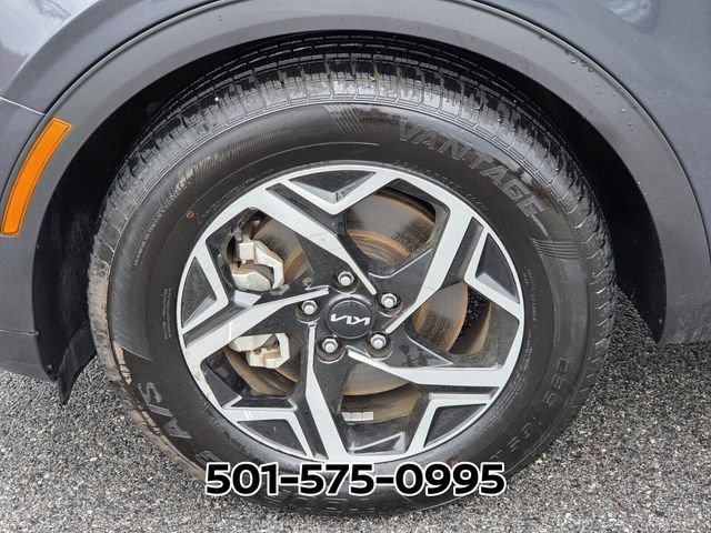 Used 2025 Kia Sportage LX FWD image 19