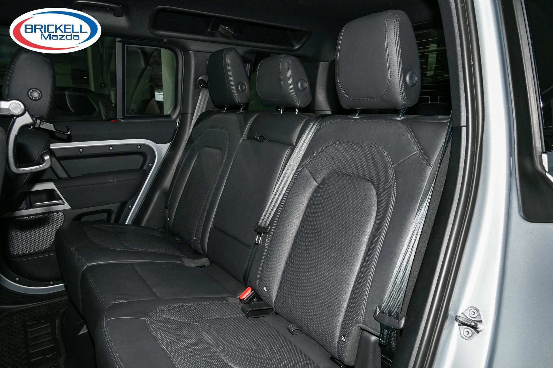 Used 2023 Land Rover Defender 110 S AWD/4WD image 7