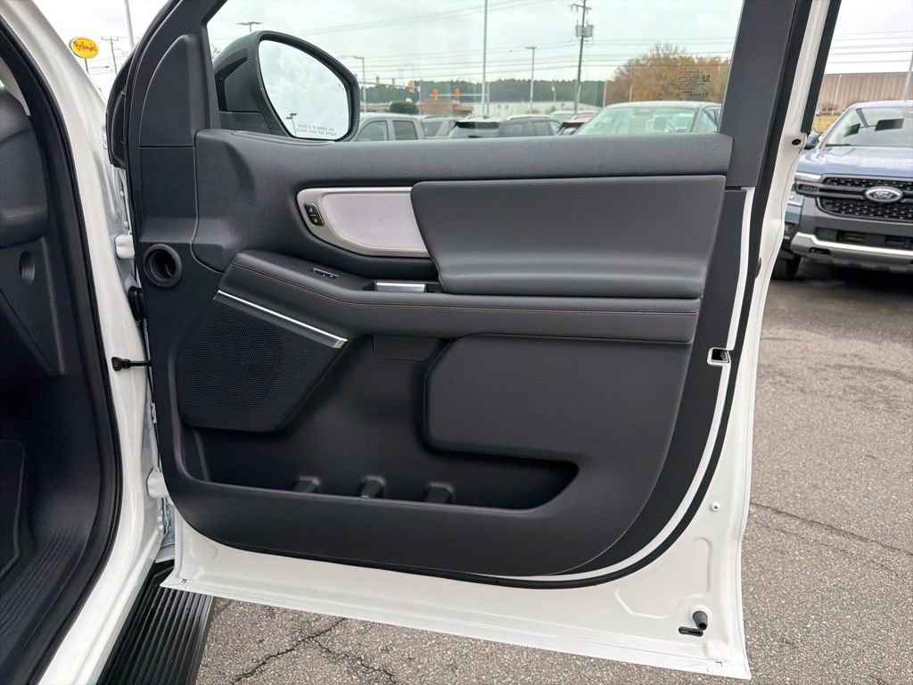 New 2025 Ford Expedition Max Active image 23