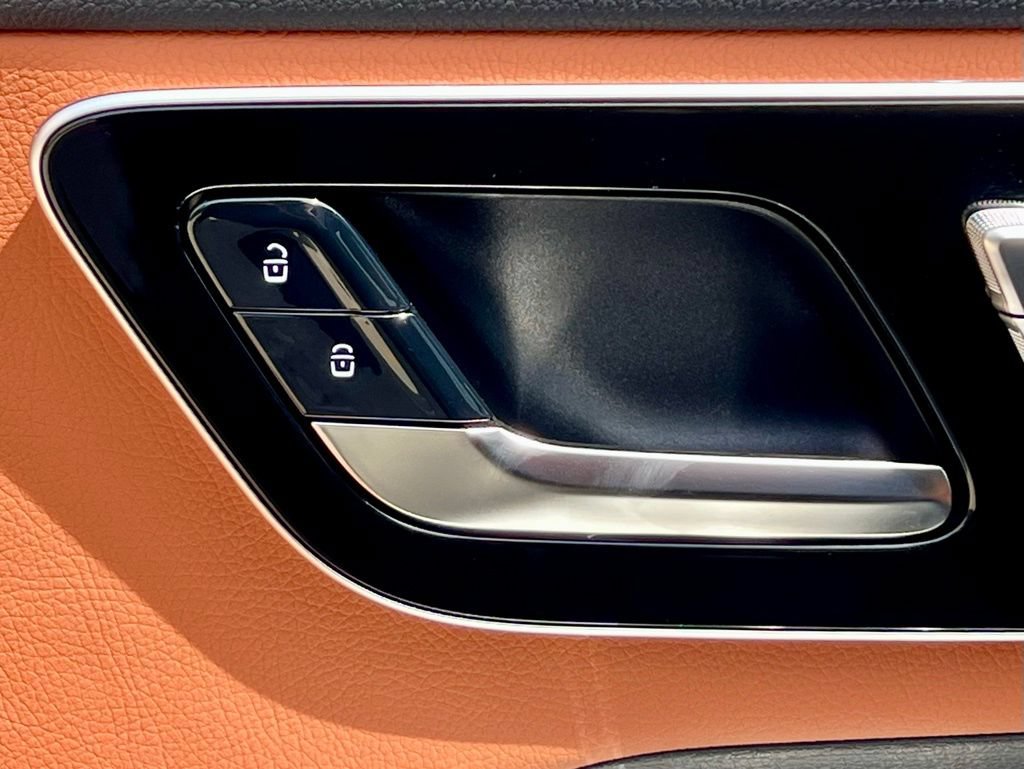Certified 2026 Mercedes-Benz GLC 300 4MATIC image 29
