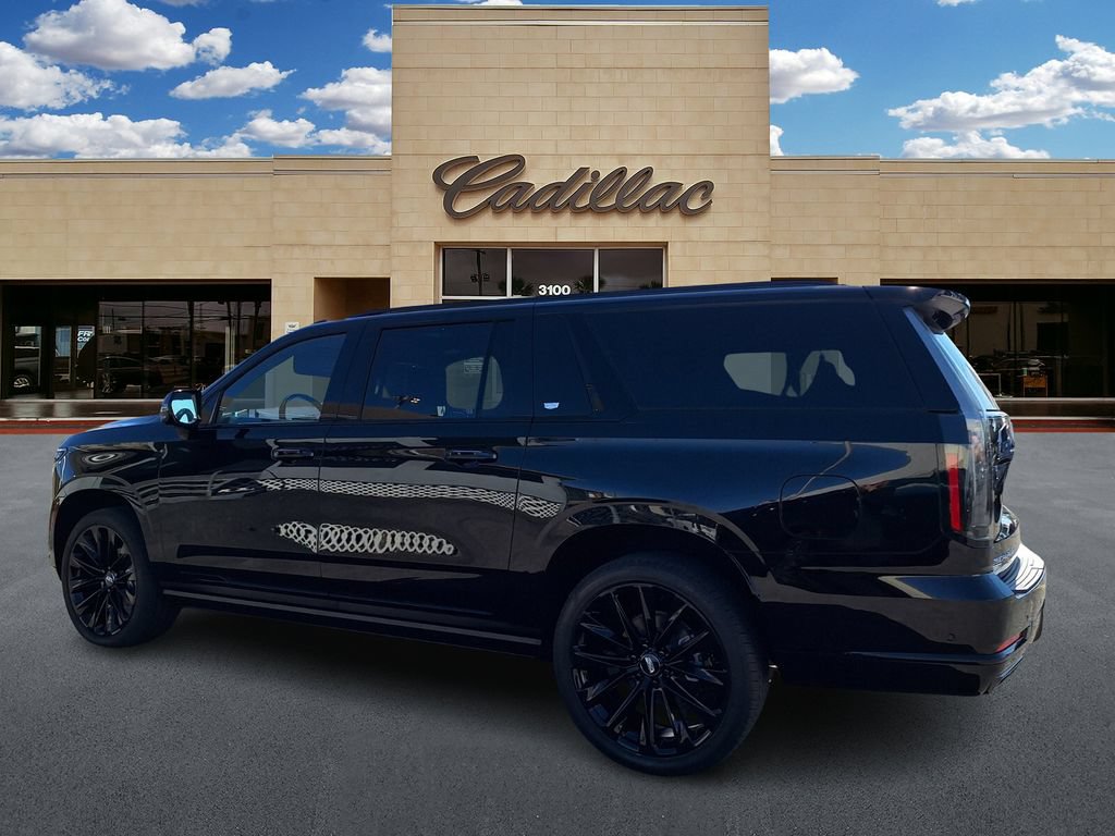 Used 2026 Cadillac Escalade ESV Platinum Sport w/ LPO, ONYX Package AWD/4WD image 4