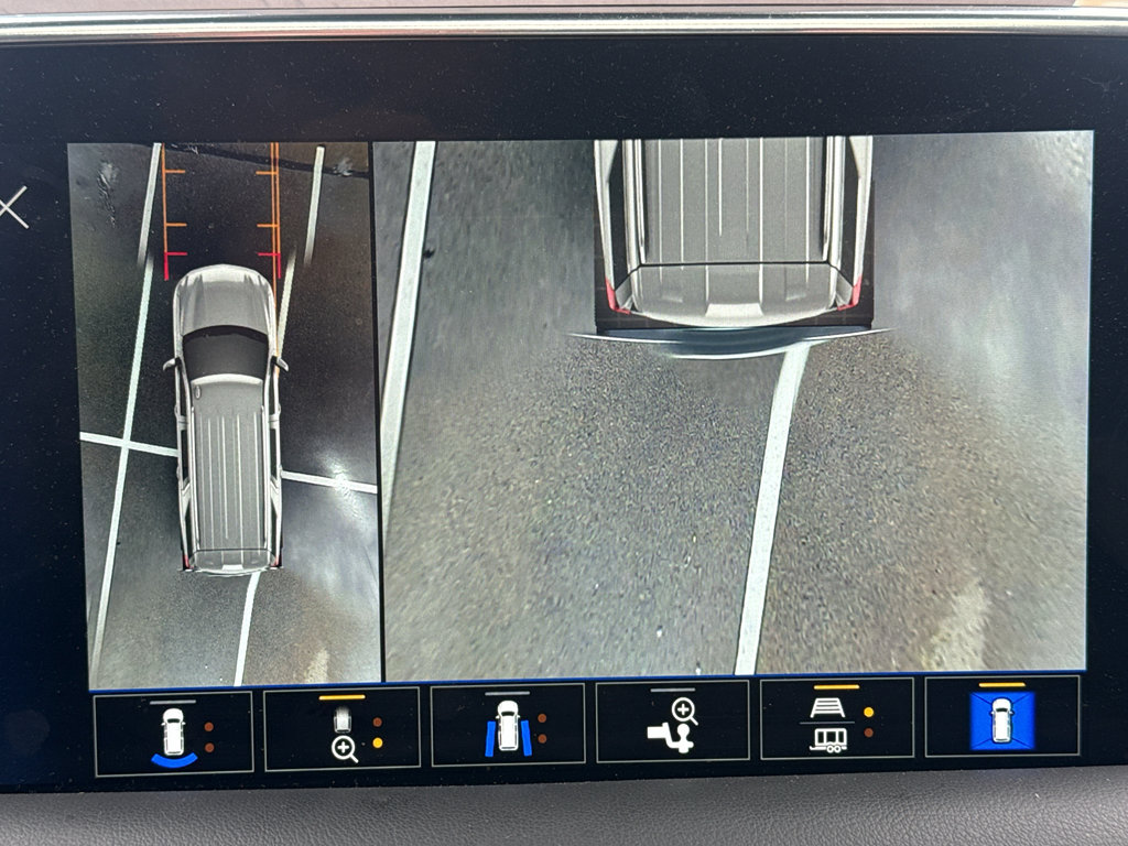 Used 2023 Chevrolet Tahoe Z71 w/ Luxury Package image 33