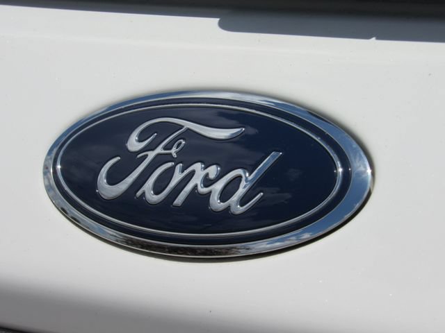 Used 2023 Ford Explorer XLT w/ Equipment Group 202A RWD image 14