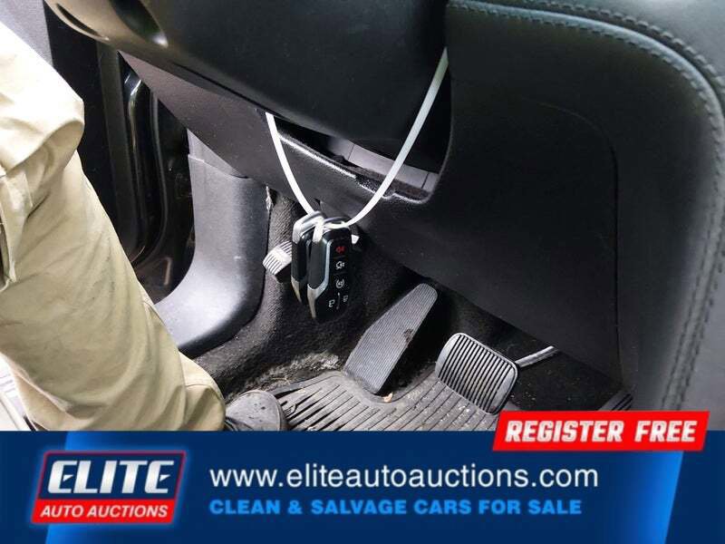 Used 2016 Ford Explorer Platinum image 21