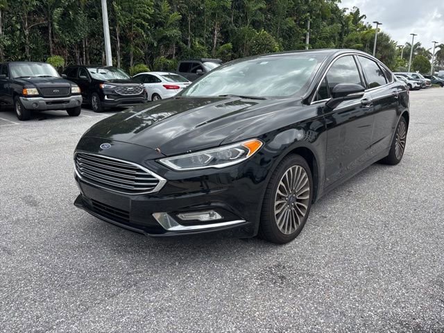Used 2017 Ford Fusion SE w/ Fusion SE Technology Package image 5