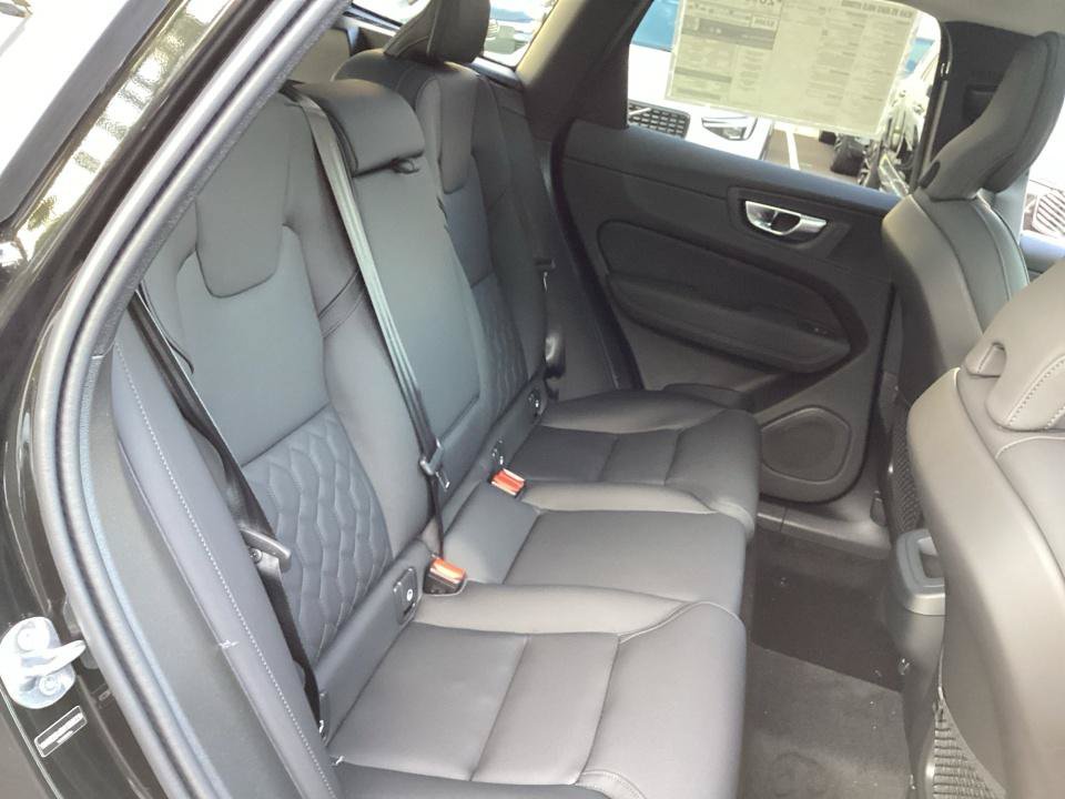 New 2027 Volvo XC60 B5 Core AWD/4WD image 29