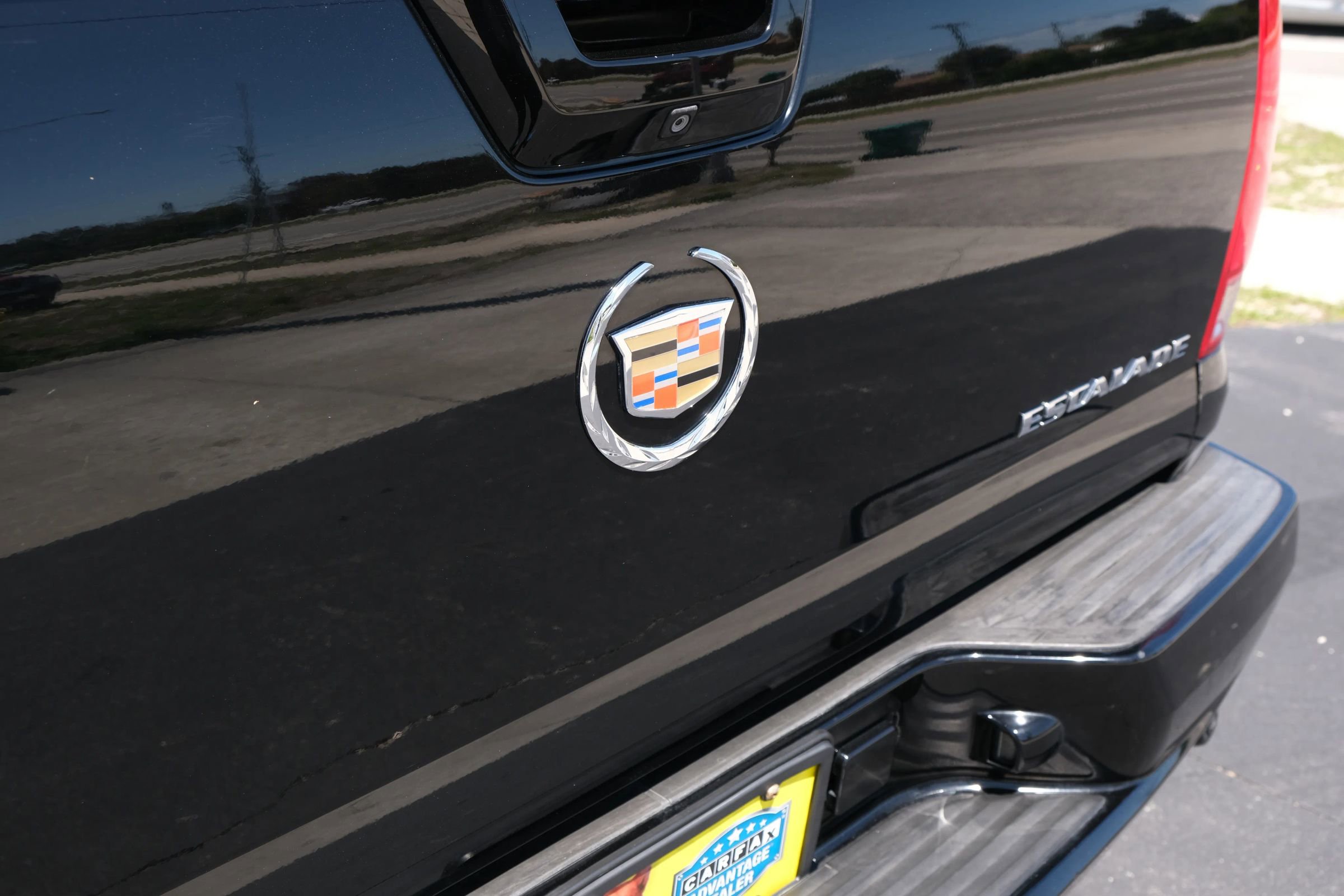 Used 2013 Cadillac Escalade EXT Premium image 15