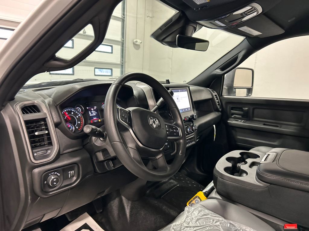 New 2026 RAM 3500 Tradesman image 16